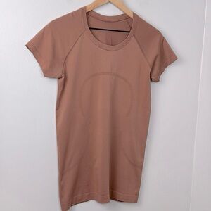 Lululemon Swiftly Tech T-Shirt Savannah Size 8